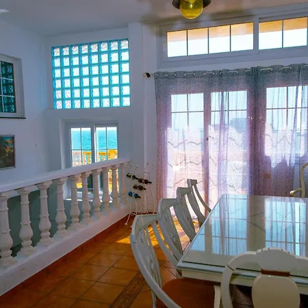 Blue Lagoon Πανσιόν *