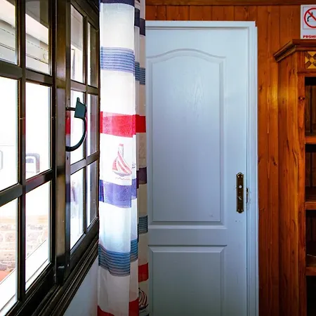 Πανσιόν Blue Lagoon La Mareta