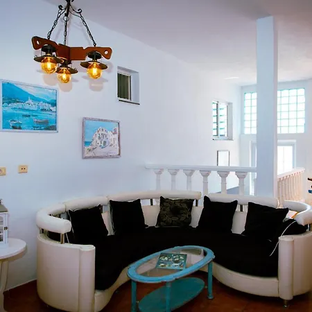 Blue Lagoon Πανσιόν