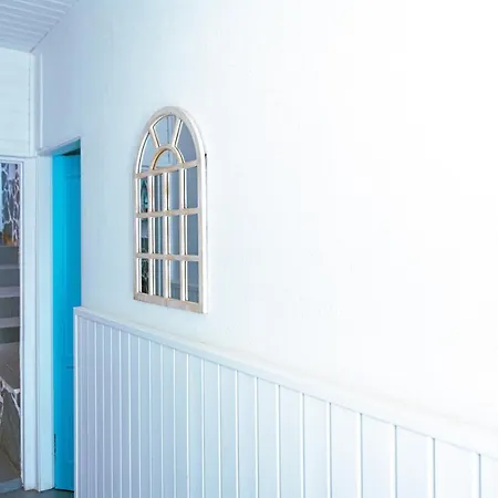 Guest house Blue Lagoon