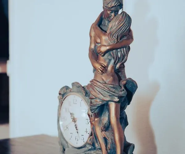 Blue Lagoon בית הארחה