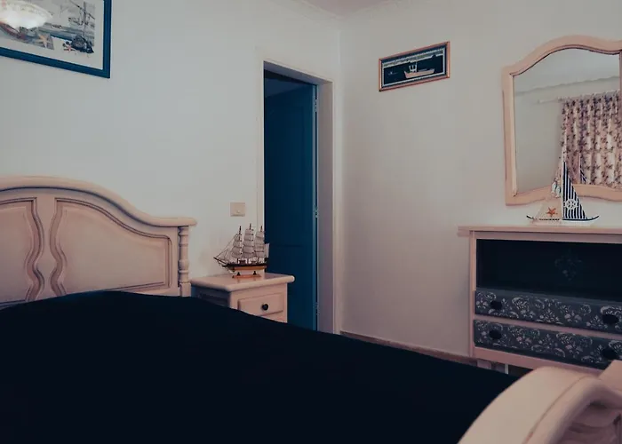 Blue Lagoon Pensión *