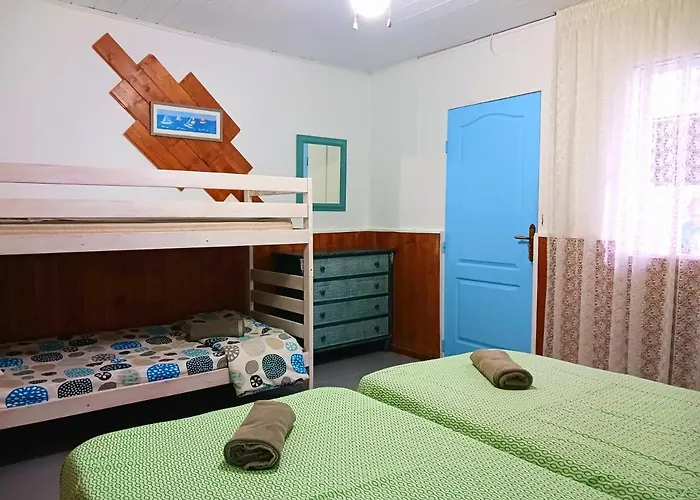 Blue Lagoon בית הארחה *