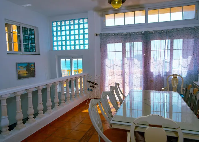 Blue Lagoon Guest house *